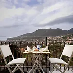 La Piazzetta 3*