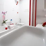 La Piazzetta 阿杰罗拉